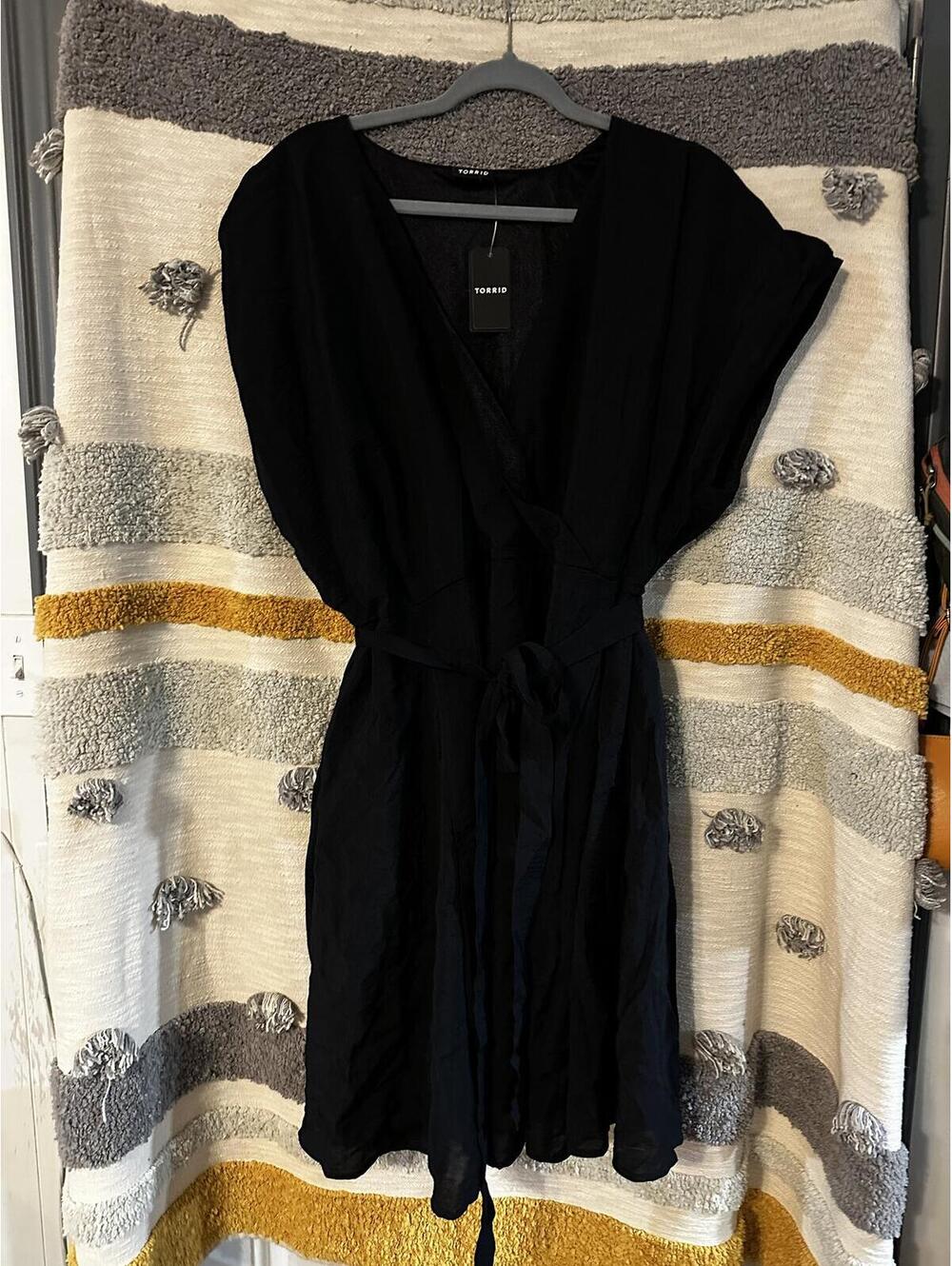 Torrid Mini Surplice Self-Tie Skater Dress | Size 2X (18-20) | NWT